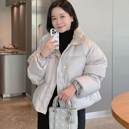 Dongdaemum Women’s Coats & Jackets, a testament to the elegance and quality of wholesale Korean fashion.