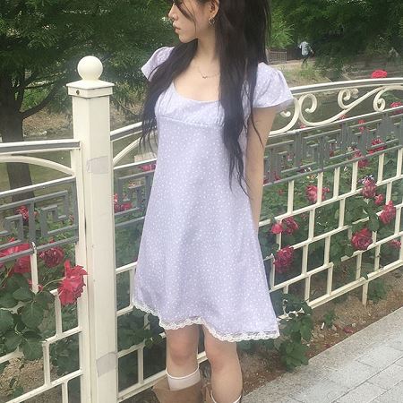 Dongdaemum Women’s Dresses, a testament to the elegance and quality of wholesale Korean fashion.