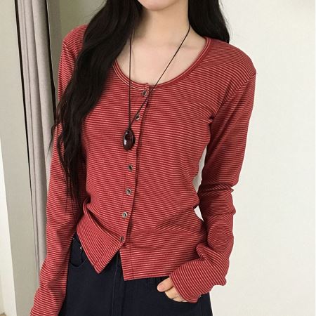 Dongdaemum Women’s Coats & Jackets, a testament to the elegance and quality of wholesale Korean fashion.