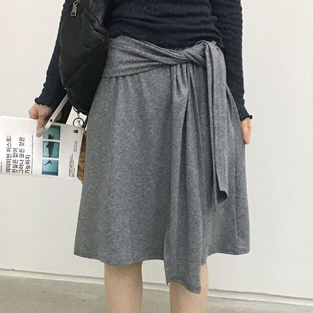 Dongdaemum Women’s Dresses, a testament to the elegance and quality of wholesale Korean fashion.