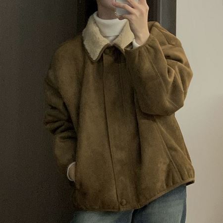 Dongdaemum Women’s Coats & Jackets, a testament to the elegance and quality of wholesale Korean fashion.