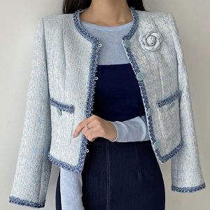 Dongdaemum Women’s Coats & Jackets, a testament to the elegance and quality of wholesale Korean fashion.