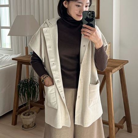 Dongdaemum Women’s Coats & Jackets, a testament to the elegance and quality of wholesale Korean fashion.