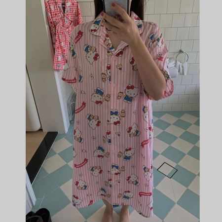 Dongdaemum Women’s Dresses, a testament to the elegance and quality of wholesale Korean fashion.
