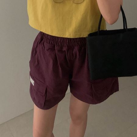 Dongdaemum Women’s Pants, a testament to the elegance and quality of wholesale Korean fashion.
