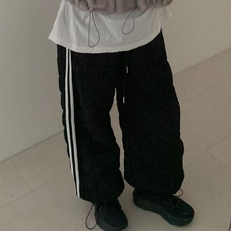 Dongdaemum Women’s Pants, a testament to the elegance and quality of wholesale Korean fashion.