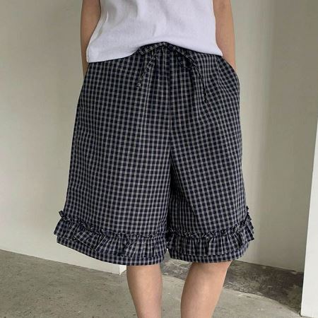 Dongdaemum Women’s Pants, a testament to the elegance and quality of wholesale Korean fashion.