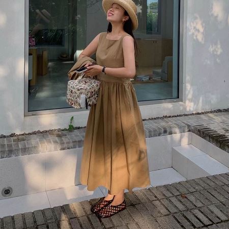 Dongdaemum Women’s Dresses, a testament to the elegance and quality of wholesale Korean fashion.