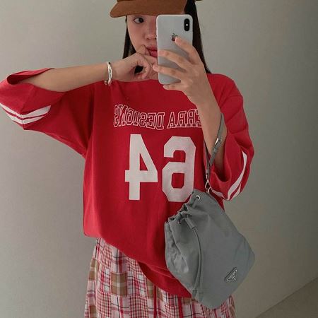 Dongdaemum Women’s Shirts, Tops & T-Shirts, a testament to the elegance and quality of wholesale Korean fashion.
