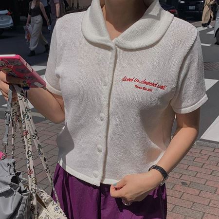 Dongdaemum Women’s Coats & Jackets, a testament to the elegance and quality of wholesale Korean fashion.