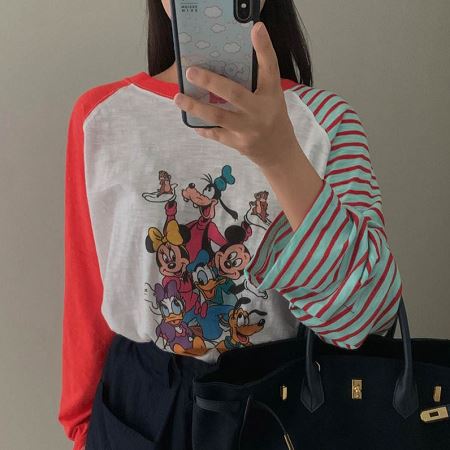 Dongdaemum Women’s Shirts, Tops & T-Shirts, a testament to the elegance and quality of wholesale Korean fashion.
