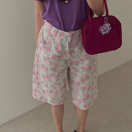 Dongdaemum Women’s Pants, a testament to the elegance and quality of wholesale Korean fashion.