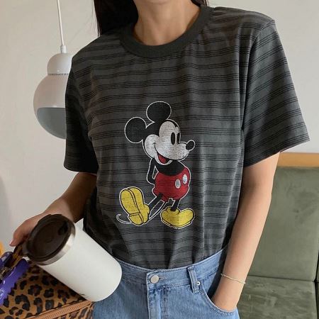Dongdaemum Women’s Shirts, Tops & T-Shirts, a testament to the elegance and quality of wholesale Korean fashion.