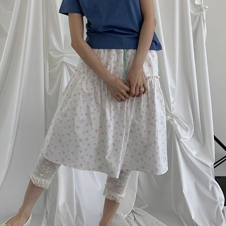 Dongdaemum Women’s Dresses, a testament to the elegance and quality of wholesale Korean fashion.