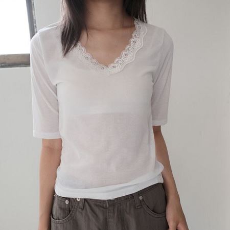 Dongdaemum Women’s Shirts, Tops & T-Shirts, a testament to the elegance and quality of wholesale Korean fashion.