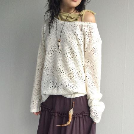 Dongdaemum Women’s Shirts, Tops & T-Shirts, a testament to the elegance and quality of wholesale Korean fashion.