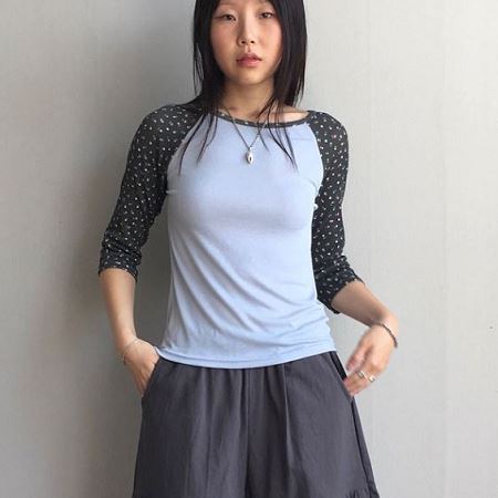 Dongdaemum Women’s Shirts, Tops & T-Shirts, a testament to the elegance and quality of wholesale Korean fashion.