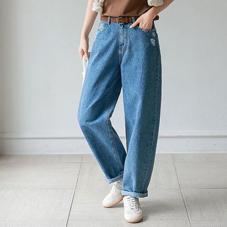 Dongdaemum Women’s Pants, a testament to the elegance and quality of wholesale Korean fashion.
