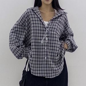 Dongdaemum Women’s Shirts, Tops & T-Shirts, a testament to the elegance and quality of wholesale Korean fashion.