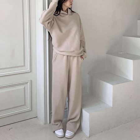 Dongdaemum Women’s One-Pieces, a testament to the elegance and quality of wholesale Korean fashion.