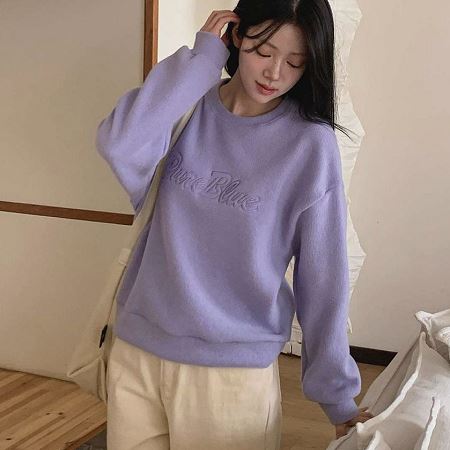 Dongdaemum Women’s Shirts, Tops & T-Shirts, a testament to the elegance and quality of wholesale Korean fashion.