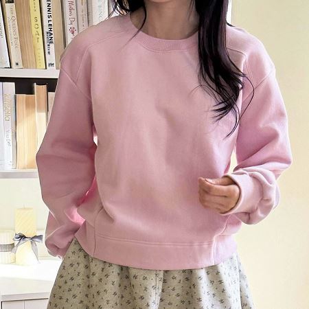 Dongdaemum Women’s Shirts, Tops & T-Shirts, a testament to the elegance and quality of wholesale Korean fashion.