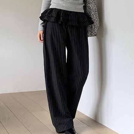 Dongdaemum Women’s Pants, a testament to the elegance and quality of wholesale Korean fashion.