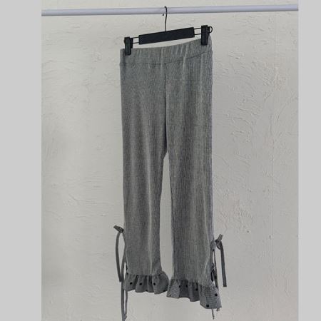Dongdaemum Women’s Pants, a testament to the elegance and quality of wholesale Korean fashion.