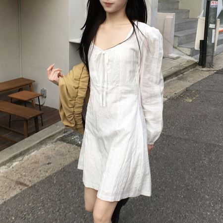 Dongdaemum Women’s Dresses, a testament to the elegance and quality of wholesale Korean fashion.