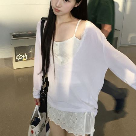 Dongdaemum Women’s Shirts, Tops & T-Shirts, a testament to the elegance and quality of wholesale Korean fashion.