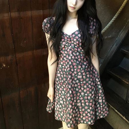 Dongdaemum Women’s Dresses, a testament to the elegance and quality of wholesale Korean fashion.