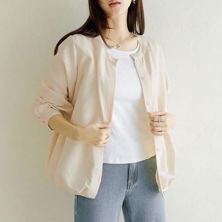 Dongdaemum Women’s Shirts, Tops & T-Shirts, a testament to the elegance and quality of wholesale Korean fashion.