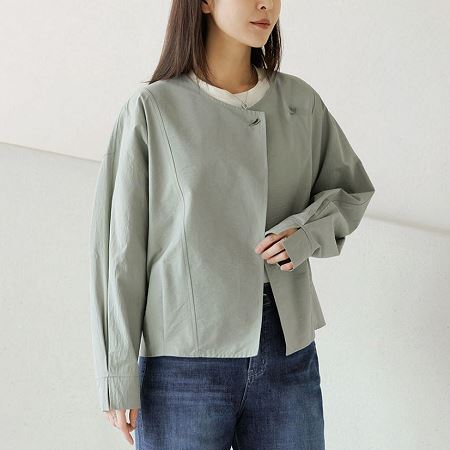 Dongdaemum Women’s Coats & Jackets, a testament to the elegance and quality of wholesale Korean fashion.