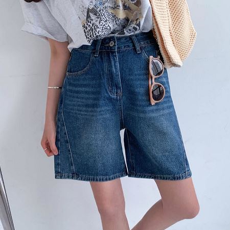 Dongdaemum Women’s Pants, a testament to the elegance and quality of wholesale Korean fashion.
