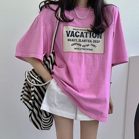 Dongdaemum Women’s Shirts, Tops & T-Shirts, a testament to the elegance and quality of wholesale Korean fashion.