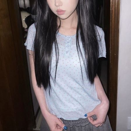 Dongdaemum Women’s Shirts, Tops & T-Shirts, a testament to the elegance and quality of wholesale Korean fashion.