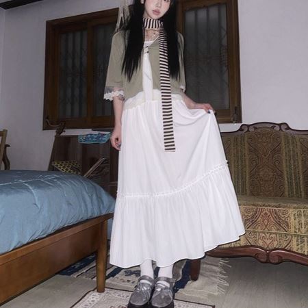 Dongdaemum Women’s Dresses, a testament to the elegance and quality of wholesale Korean fashion.