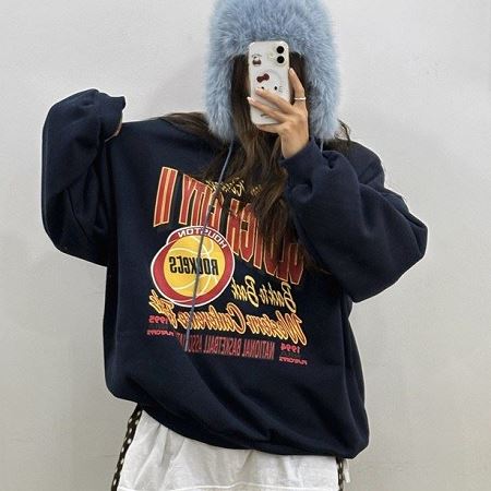 Dongdaemum Women’s Shirts, Tops & T-Shirts, a testament to the elegance and quality of wholesale Korean fashion.