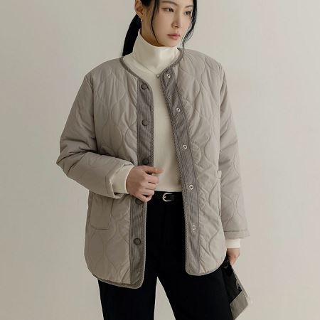 Dongdaemum Women’s Coats & Jackets, a testament to the elegance and quality of wholesale Korean fashion.