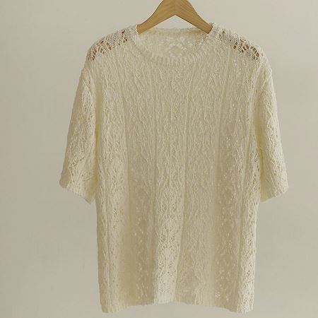 Dongdaemum Women’s Shirts, Tops & T-Shirts, a testament to the elegance and quality of wholesale Korean fashion.