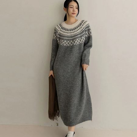 Dongdaemum Women’s Dresses, a testament to the elegance and quality of wholesale Korean fashion.