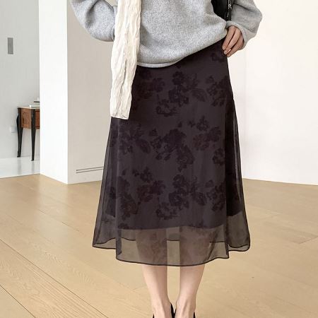 Dongdaemum Women’s Dresses, a testament to the elegance and quality of wholesale Korean fashion.