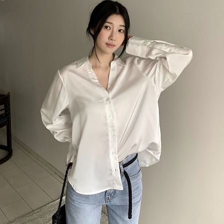 Dongdaemum Women’s Shirts, Tops & T-Shirts, a testament to the elegance and quality of wholesale Korean fashion.