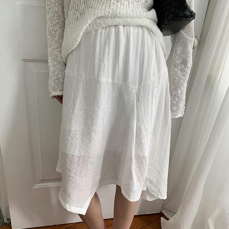 Dongdaemum Women’s Dresses, a testament to the elegance and quality of wholesale Korean fashion.