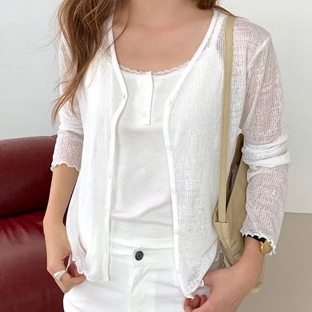 Dongdaemum Women’s Coats & Jackets, a testament to the elegance and quality of wholesale Korean fashion.