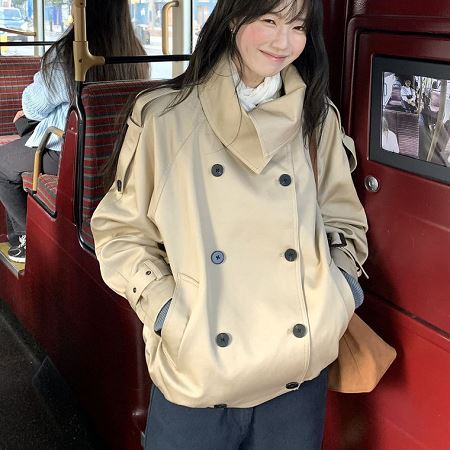 Dongdaemum Women’s Coats & Jackets, a testament to the elegance and quality of wholesale Korean fashion.