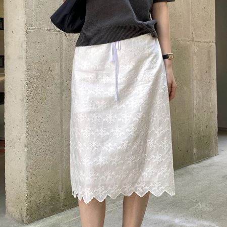 Dongdaemum Women’s Dresses, a testament to the elegance and quality of wholesale Korean fashion.