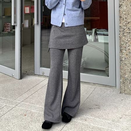 Dongdaemum Women’s Pants, a testament to the elegance and quality of wholesale Korean fashion.