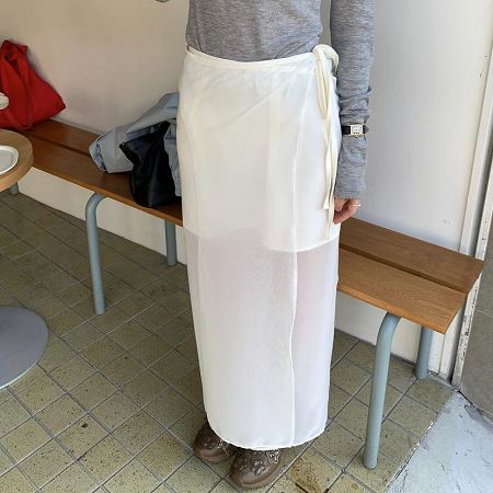Dongdaemum Women’s Dresses, a testament to the elegance and quality of wholesale Korean fashion.
