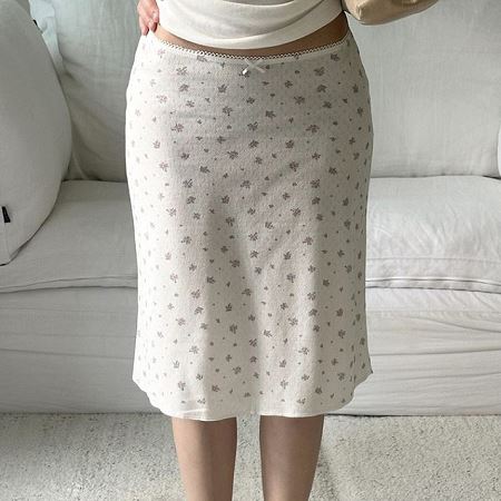 Dongdaemum Women’s Dresses, a testament to the elegance and quality of wholesale Korean fashion.